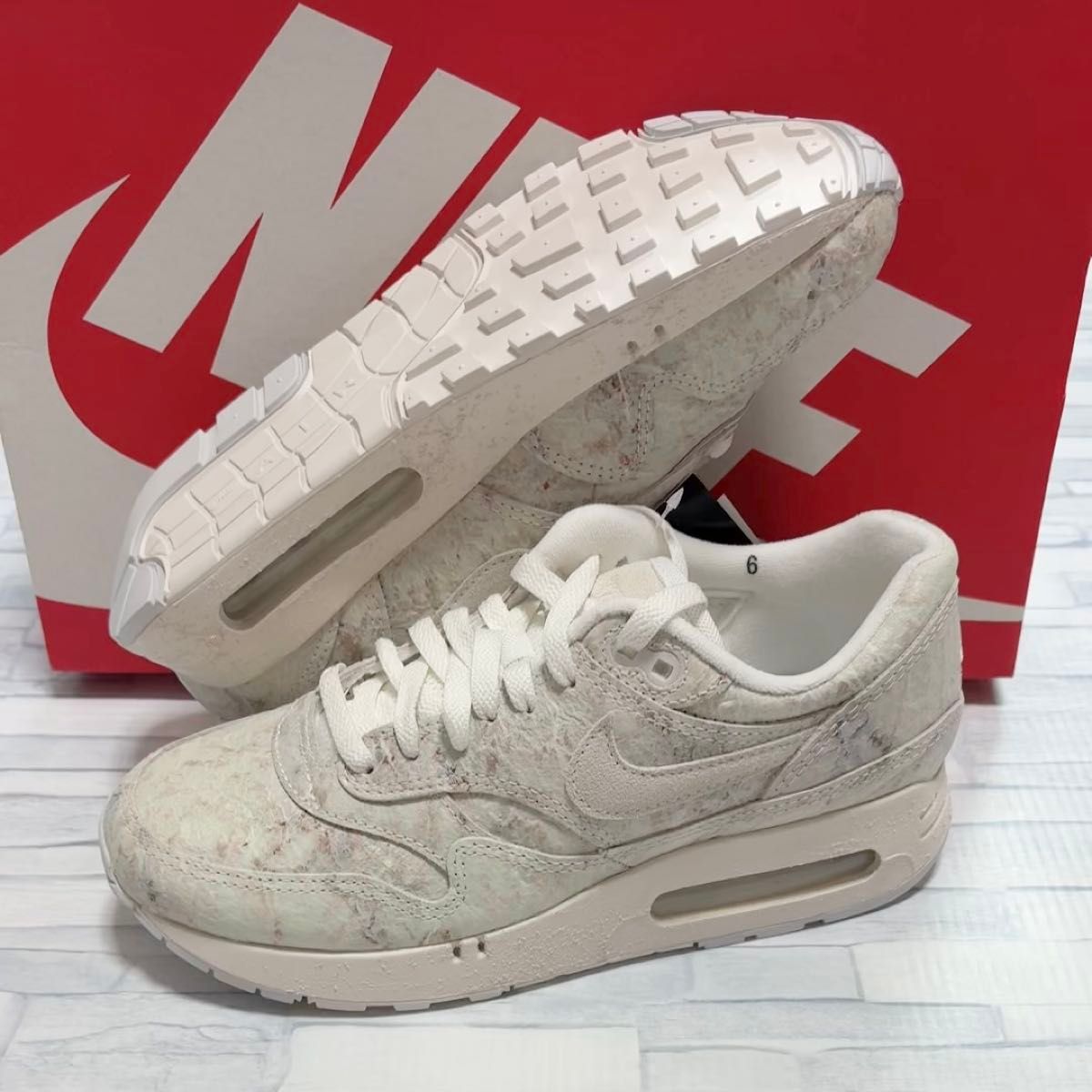 NIKE AIR MAX 1 '86 OG ナイキ エア マックス 1 '86 OG ホワイト 彫刻