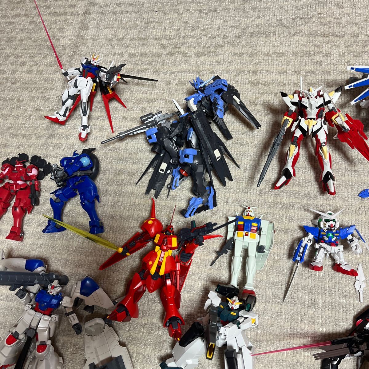 ガンダム 完成品 プラモデル ジャンク品 送料無料 バンダイ まとめ売り