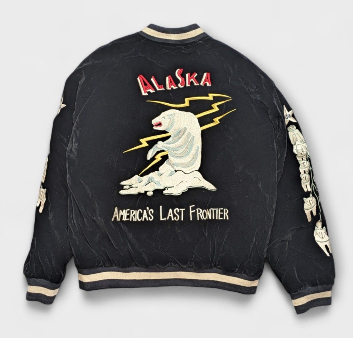 アラスカ スカジャン スーベニアジャケット 黒 白熊 鹿 刺繍 米軍