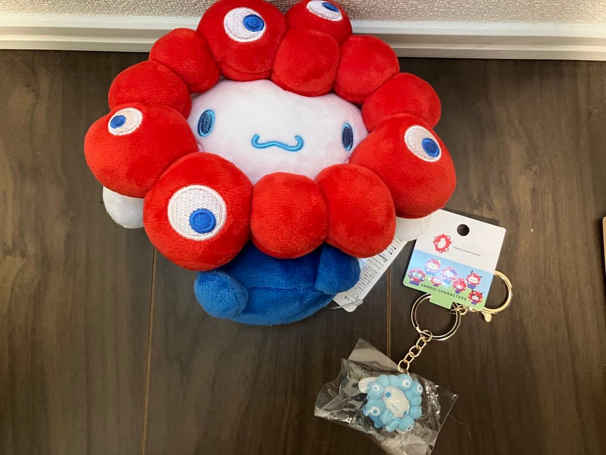 ミャクミャクサンリオなりきりぬいぐるみ シナモンM キーホルダー