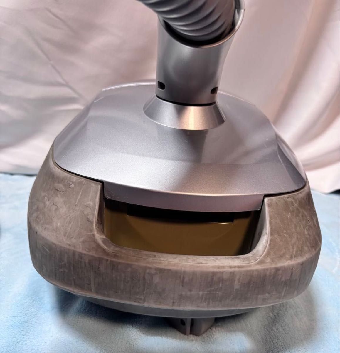 アムウェイ 掃除機(キャニスター) ヘッド ブラシ付き E-4708-J 紙