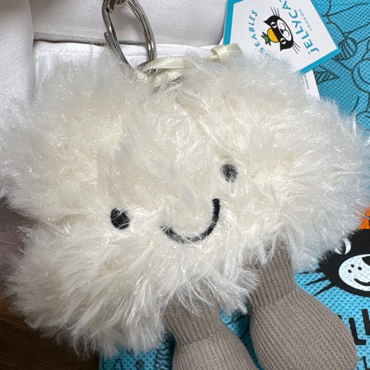 未使用品 Jellycat ジェリーキャット 雲のぬいぐるみ キーホルダー付き