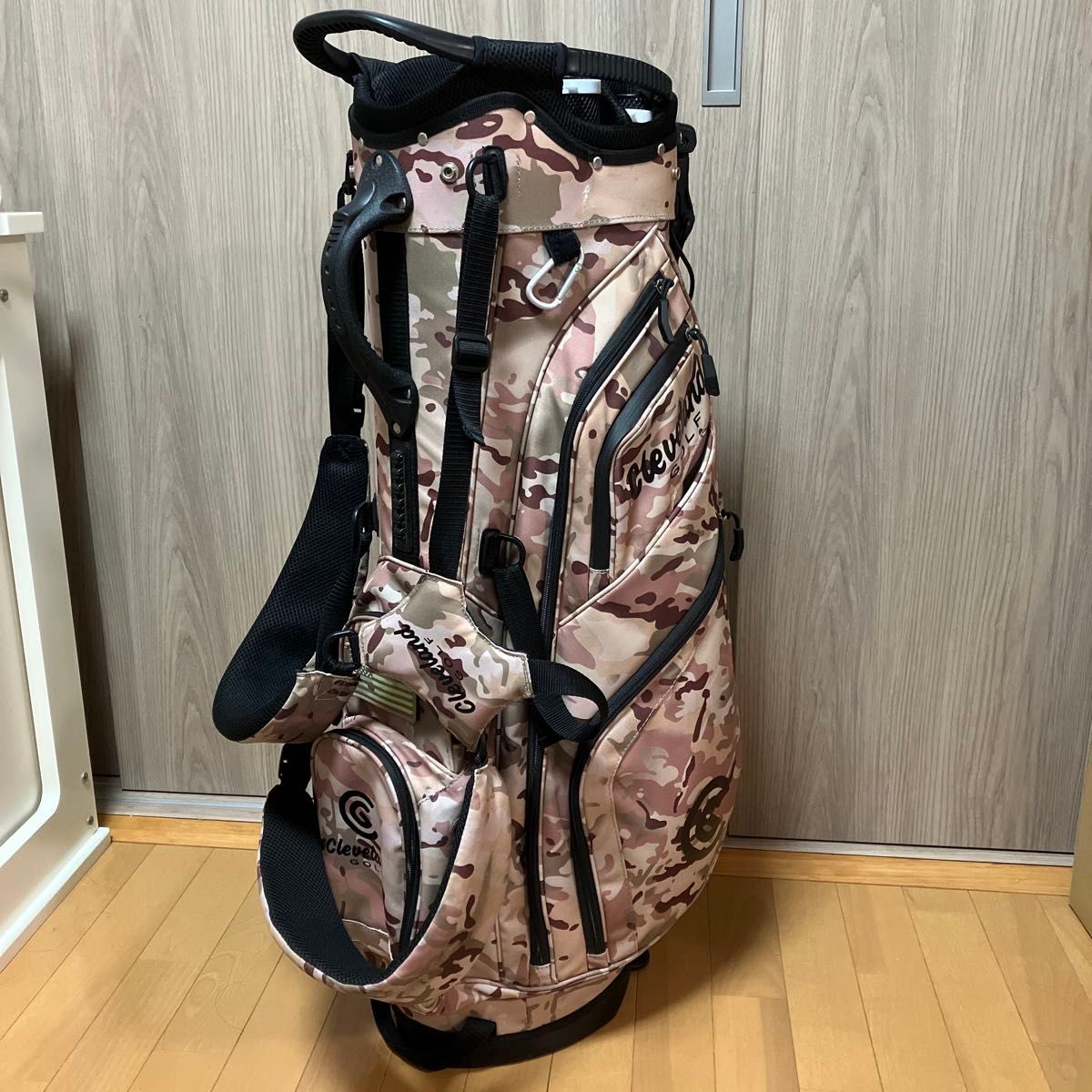 クリーブランド ゴルフ 14分割キャディバッグ スタンド式 迷彩柄 未