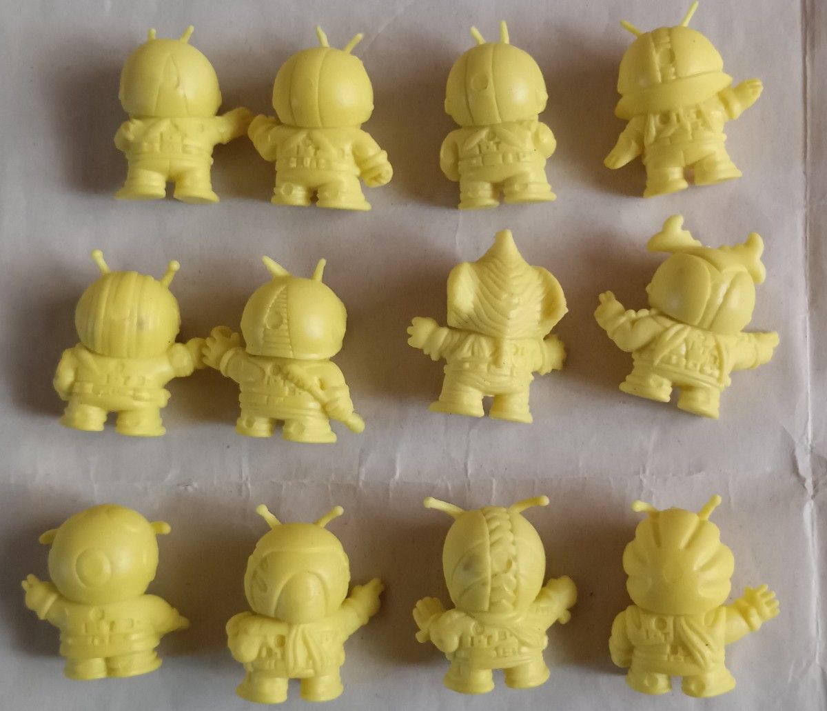 仮面ライダー消しゴム 昭和ライダー12種類 旧1号／旧2号／新1号／V3