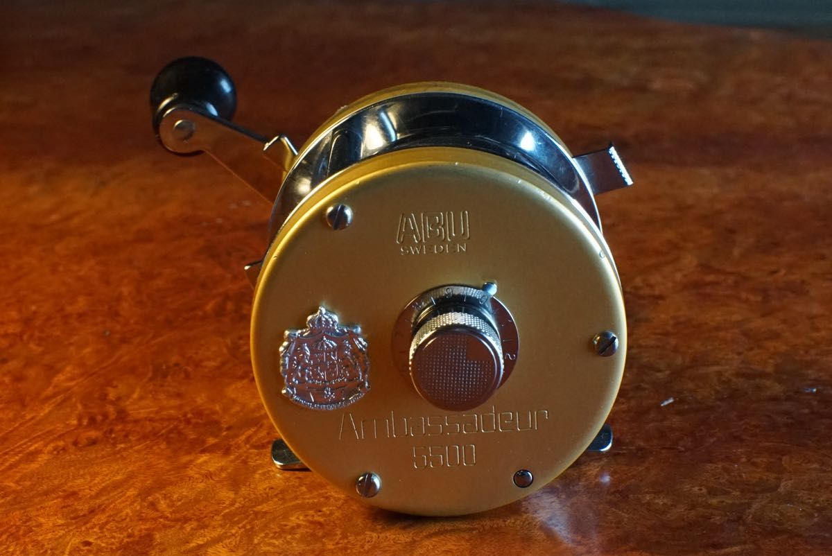 ABU アンバサダー 5500 メンテ済 フレーム修正済 シャンパンゴールド