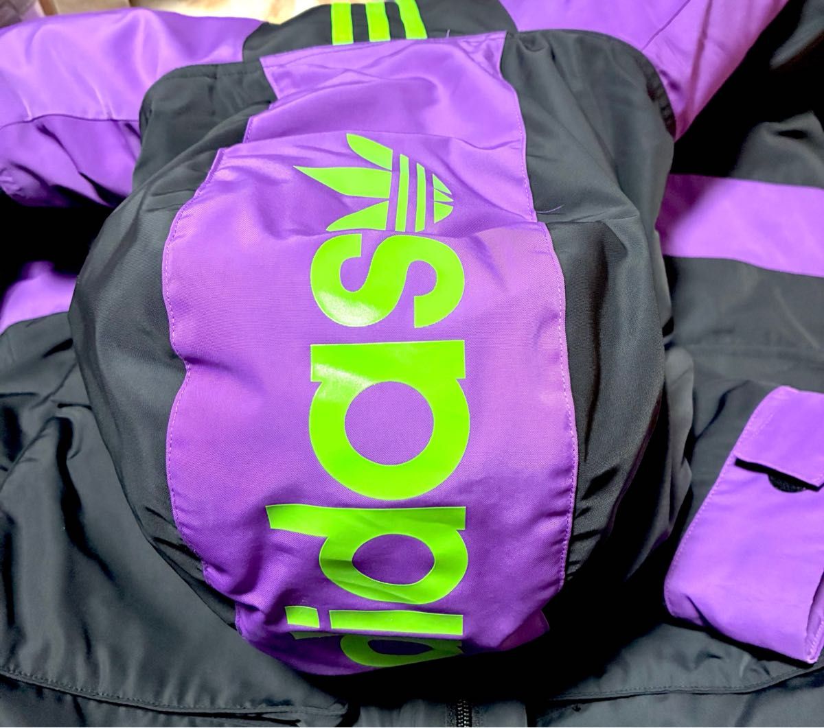 2/28まで】アディダスオリジナルス GRAPHIC PADDED JACKET