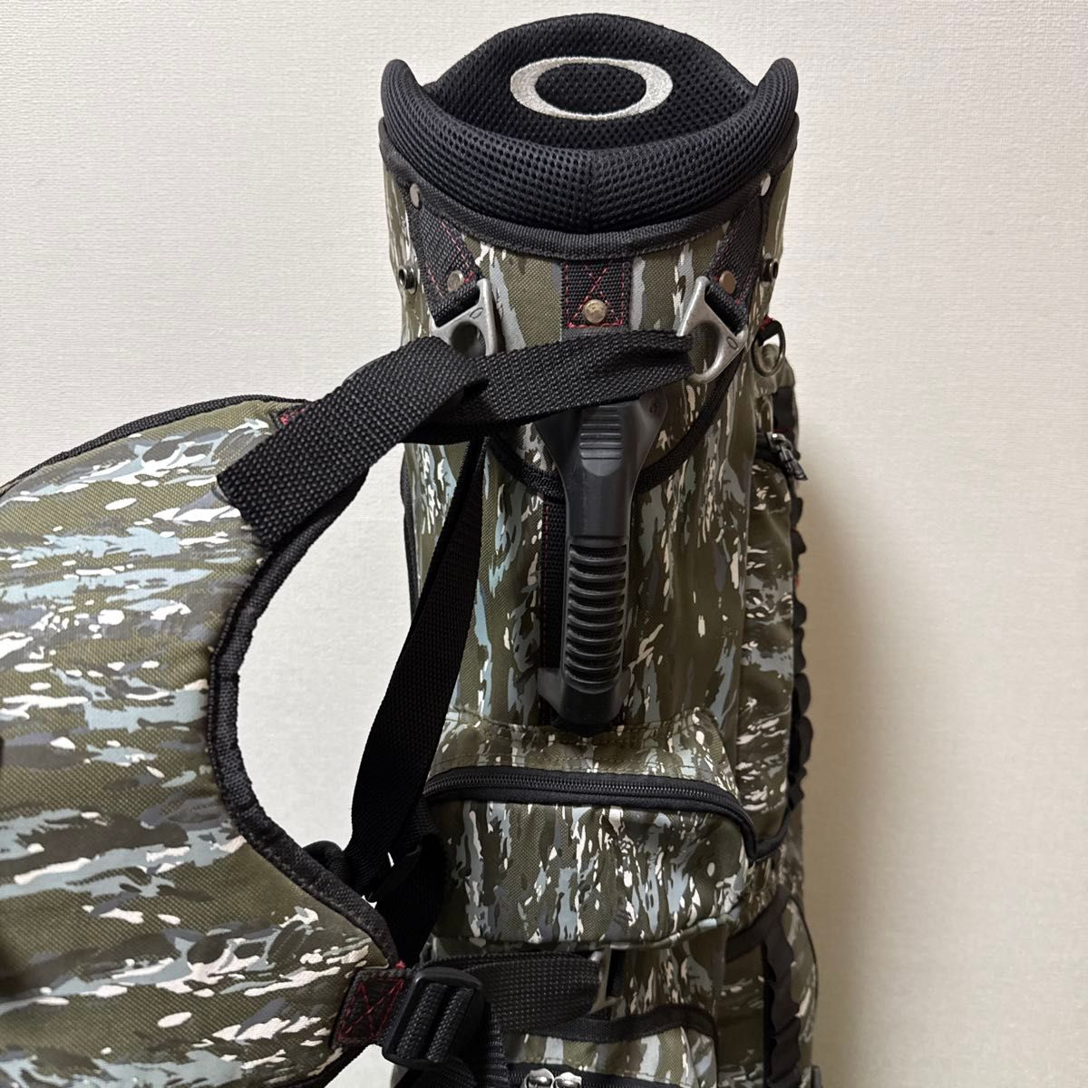 OAKLEY オークリー キャディバッグ スタンド式 9 5インチ 迷彩 ゴルフ