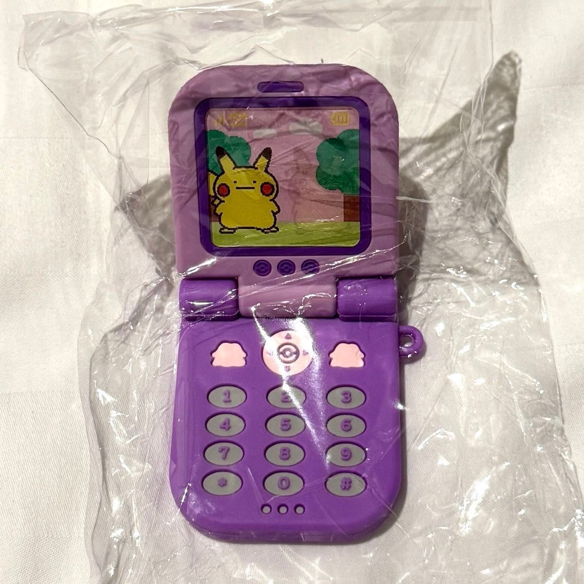 韓国限定】メタモンピカチュウ ガラケーキーリング ガチャ カプセル