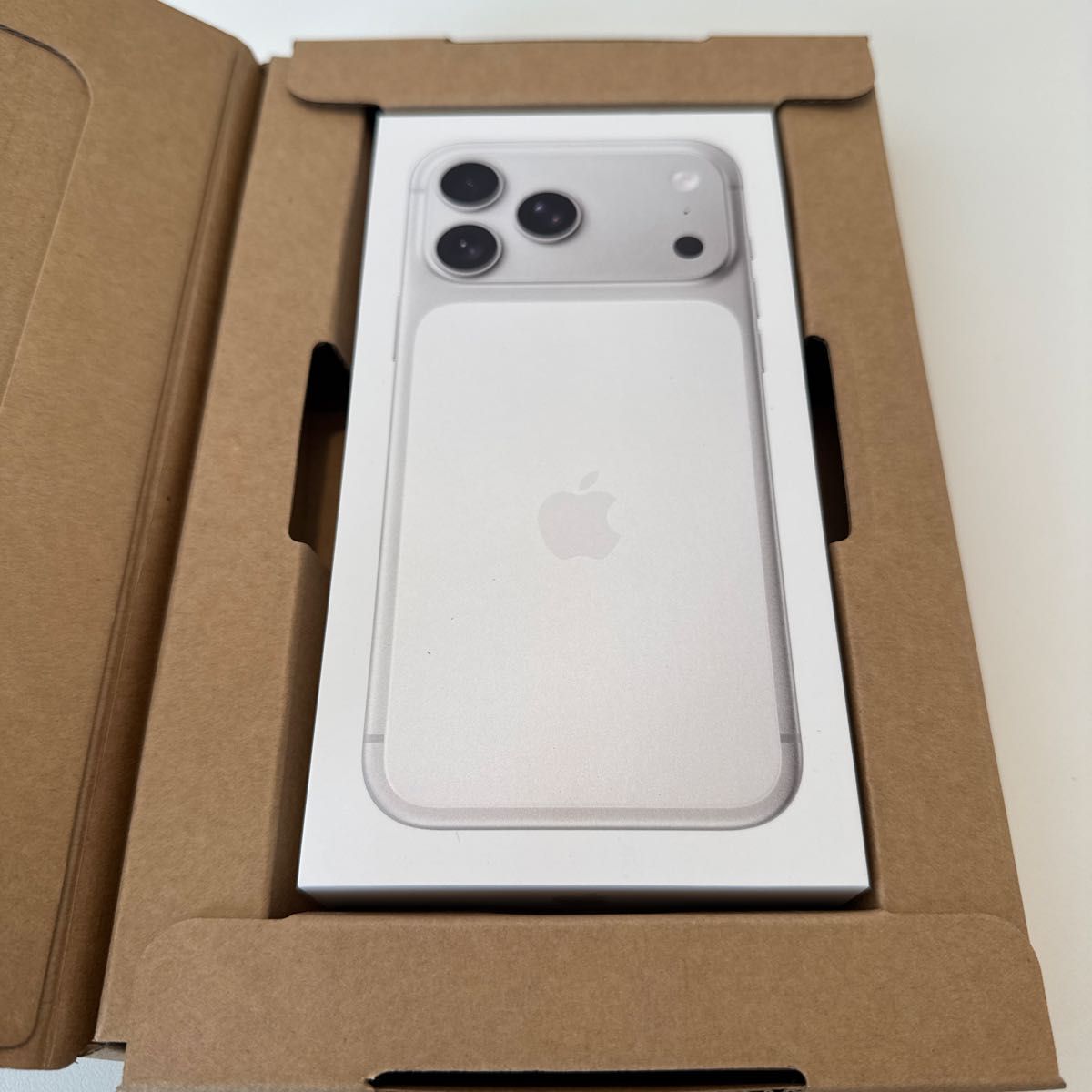 新品・未開封】iPhone 17 pro max 256GB シルバー｜Yahoo!フリマ（旧