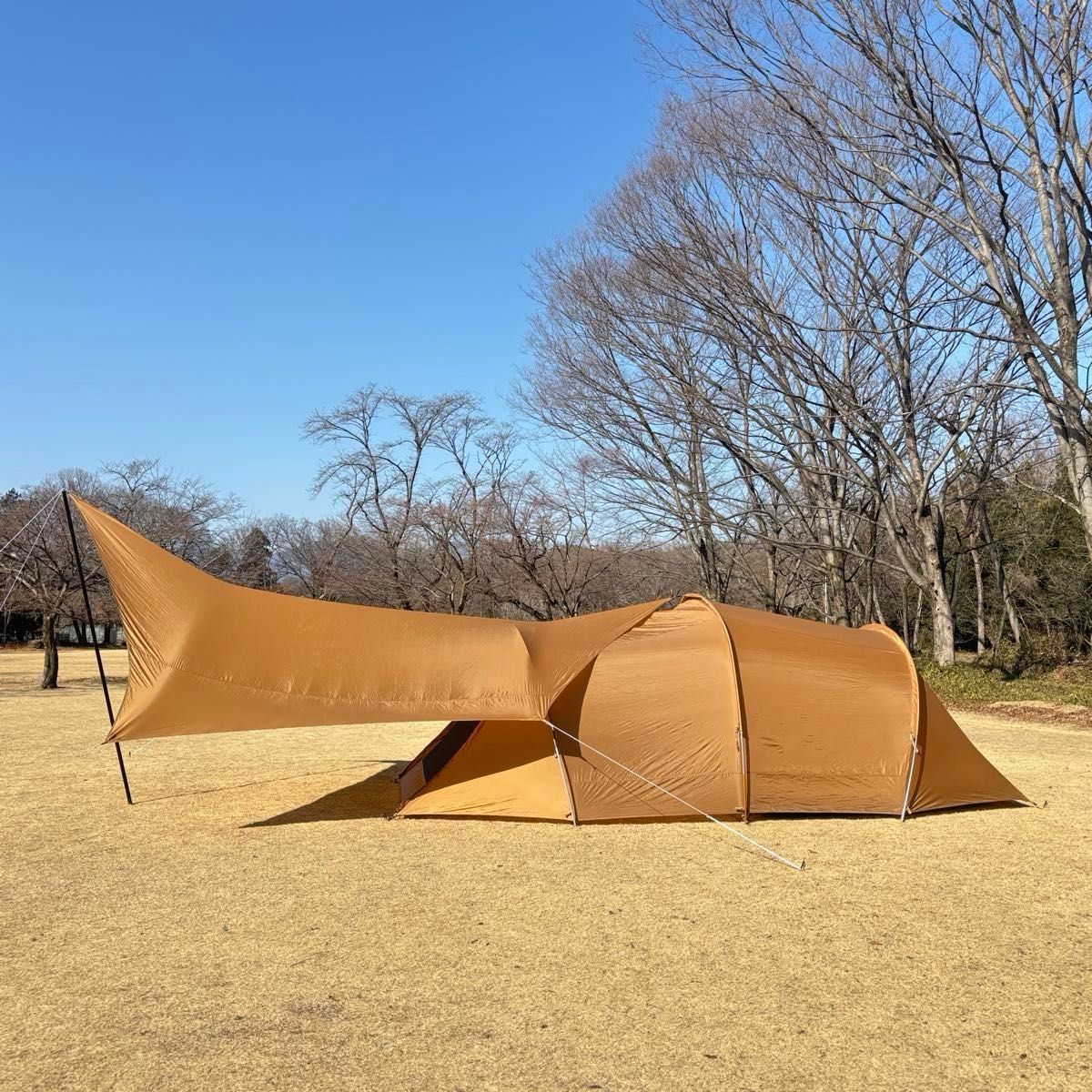 中古品 IGNIO 2ルーム トンネルテント&ヘキサタープセット 中古品