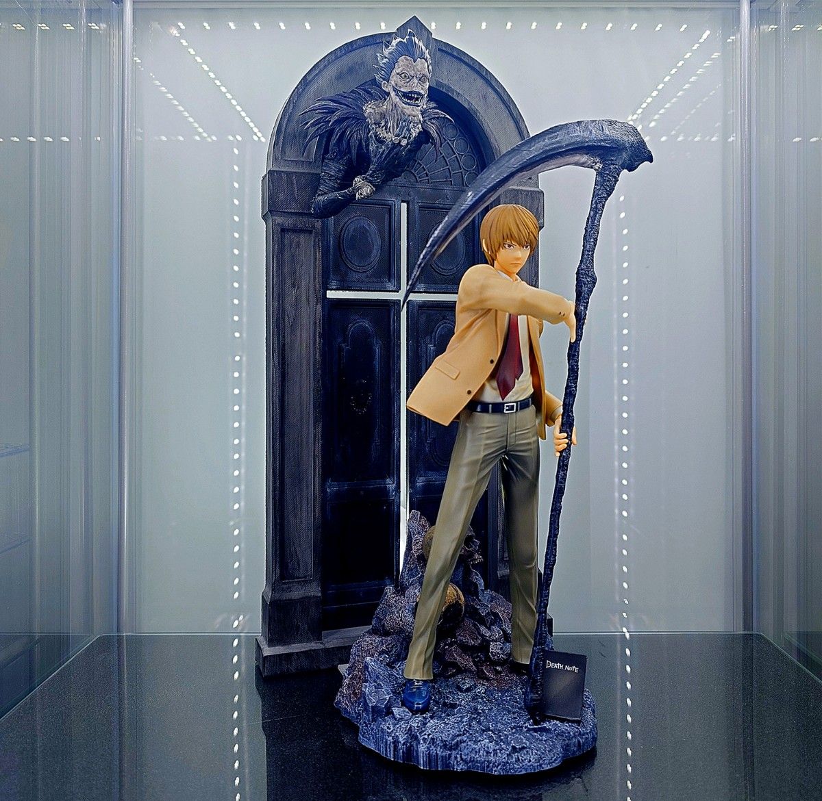 一番くじ DEATHNOTE デスノート夜神月＆リューク専用台座 塗装品