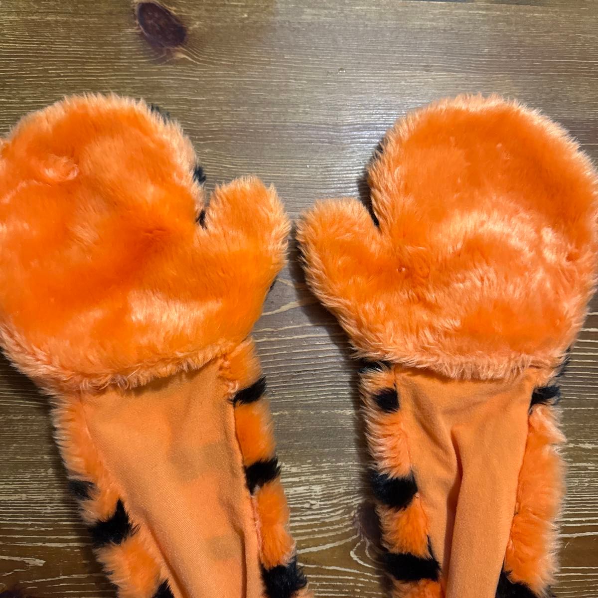 美品 ティガー ファンキャップ マフラー 手袋 一体型 ディズニー