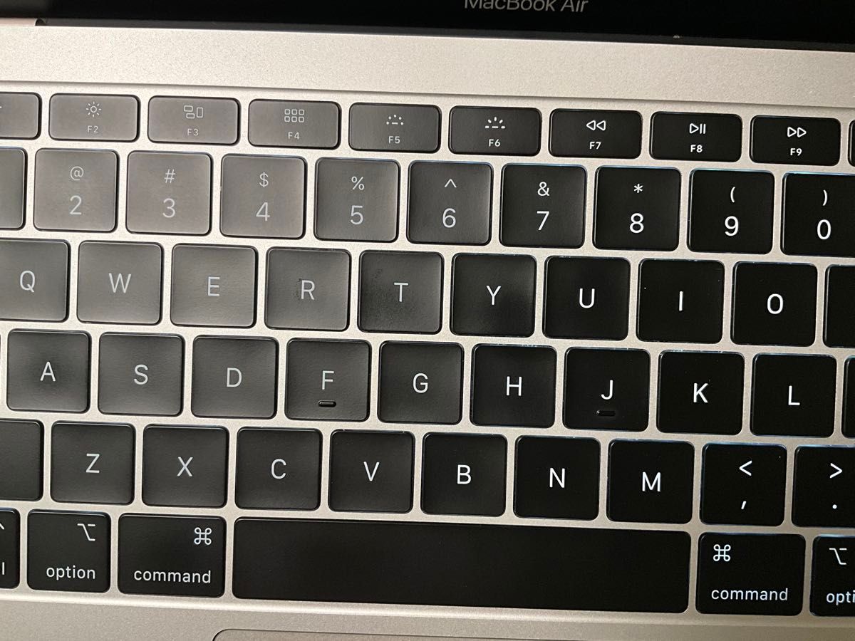 Apple MacBook Air 13インチ 2018モデル シルバー ノートパソコン
