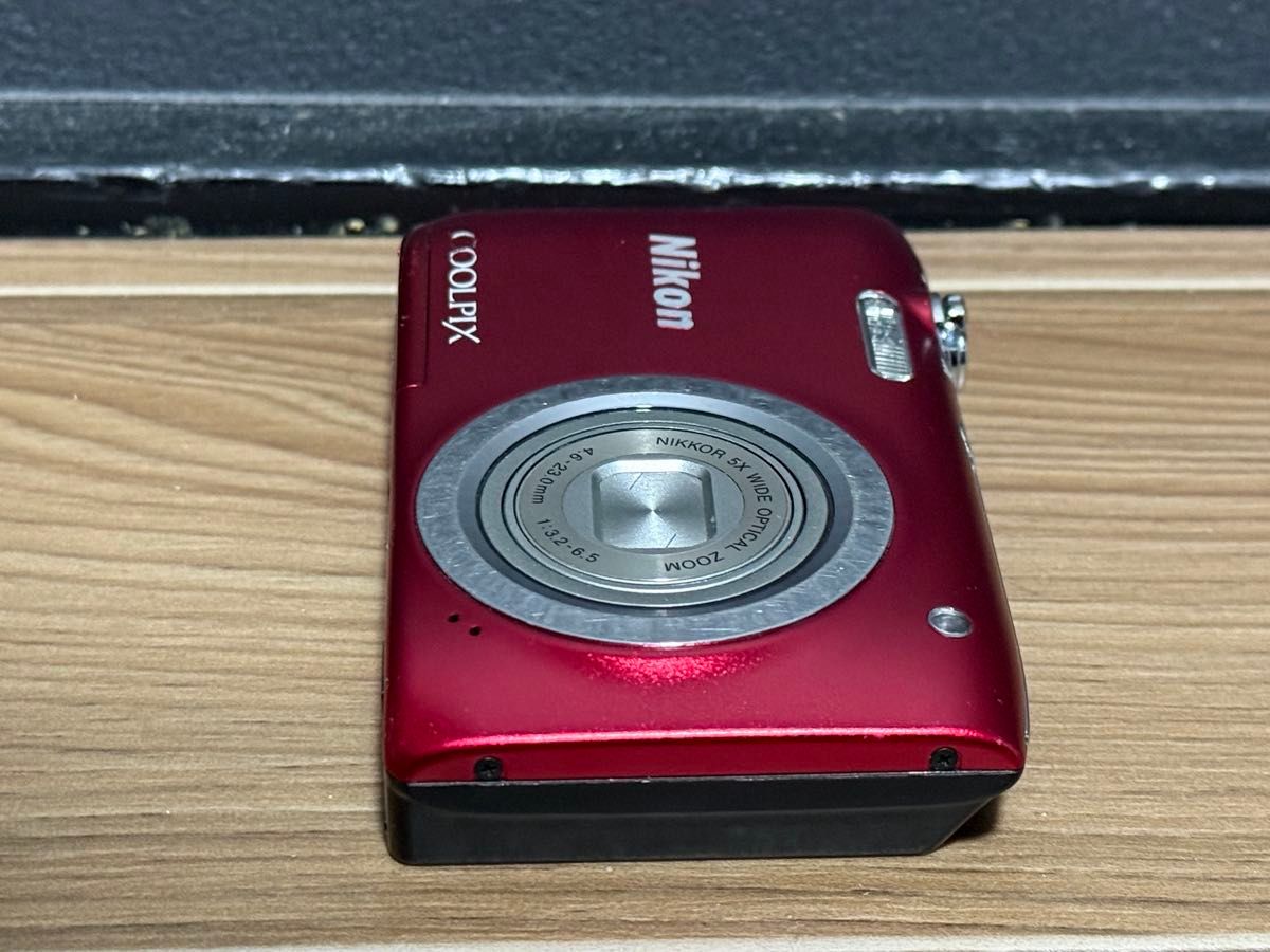 Nikon COOLPIX A100 レッド コンパクトデジタルカメラ｜Yahoo!フリマ