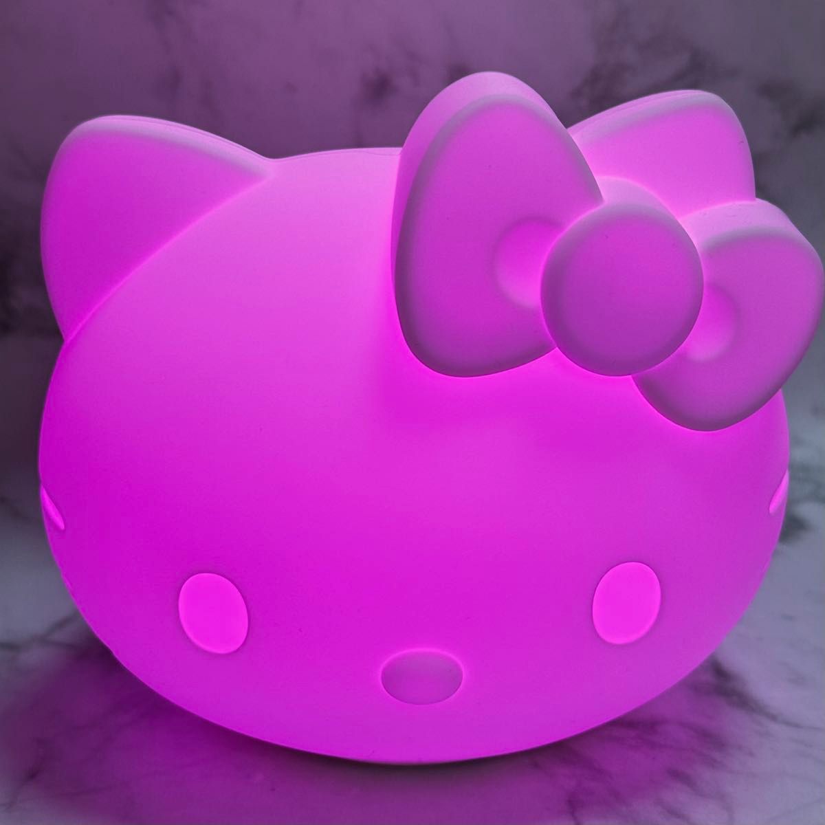 新品 キティちゃん シリコンライト 色が変わる サンリオ ハローキティ