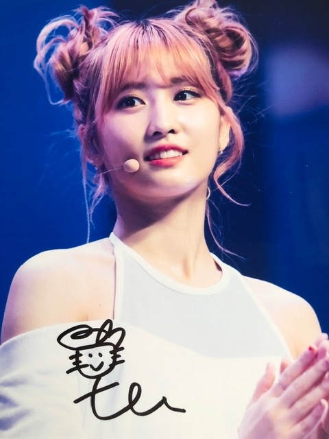 Yahoo!オークション - TWICE モモ 直筆サイン写真
