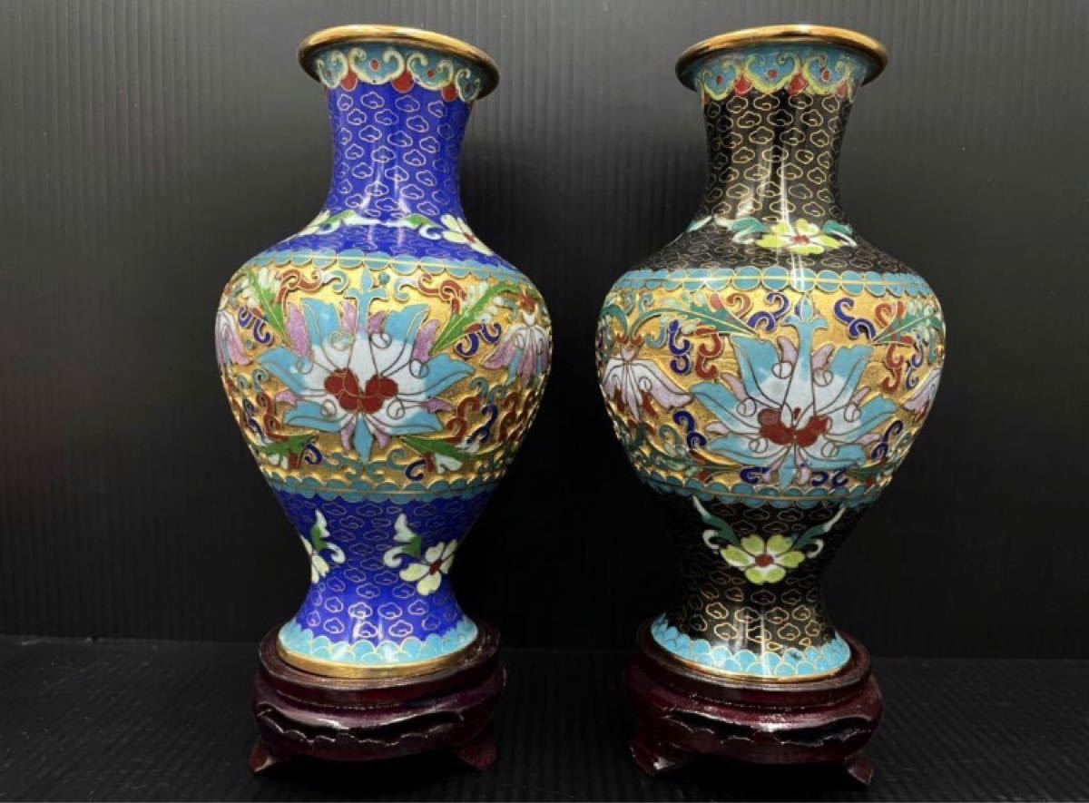本日特別価格 A064 中国七宝花瓶 唐物 花図 2本組 木製台座付 七宝焼