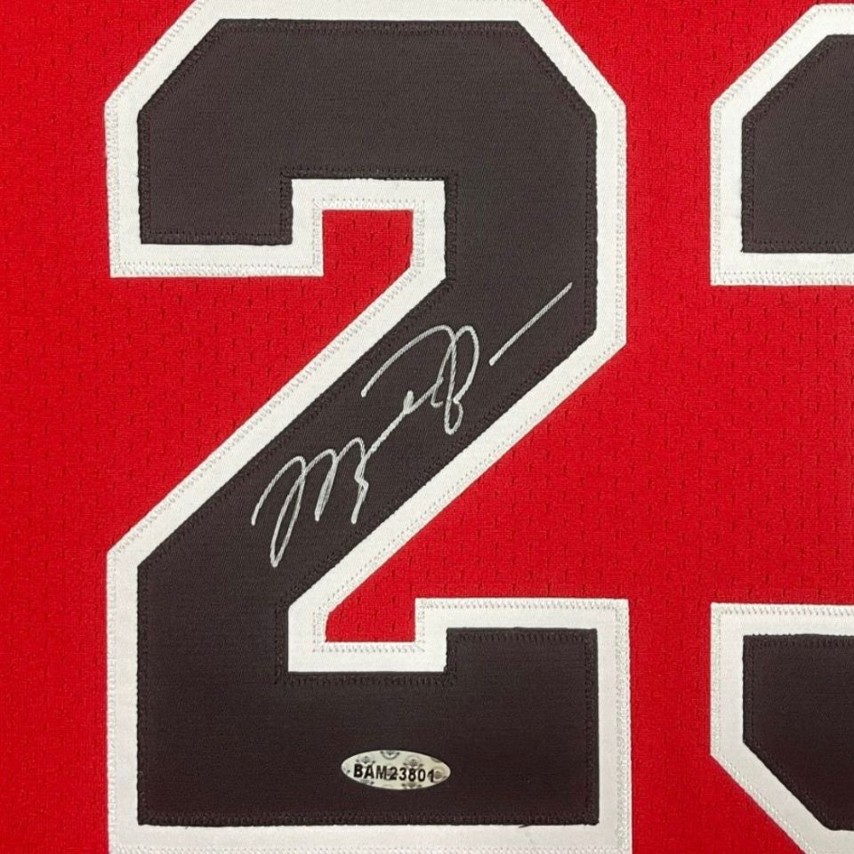 直筆サイン入り】マイケルジョーダン 額入り Mitchell & Ness