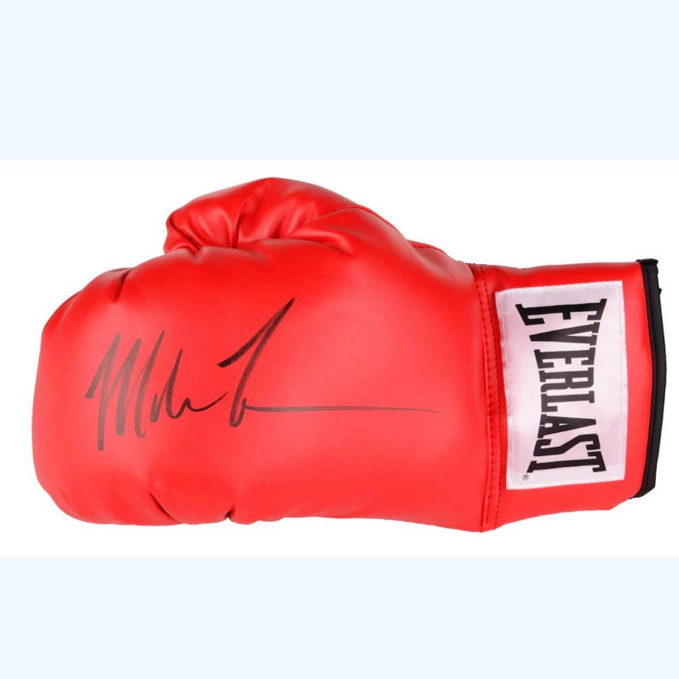 マイク・タイソン の直筆サイン入りボクシンググローブを販売