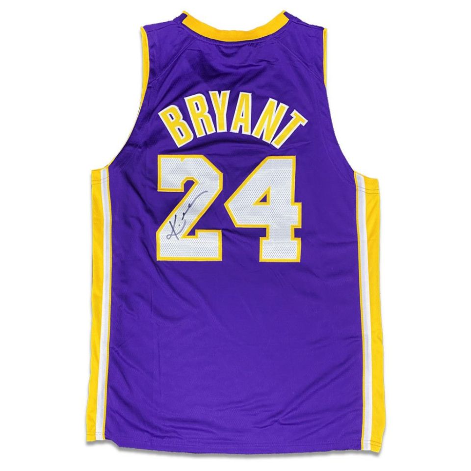 コービー・ブライアント【直筆サイン入り】ロサンゼルス・レイカーズ紫
