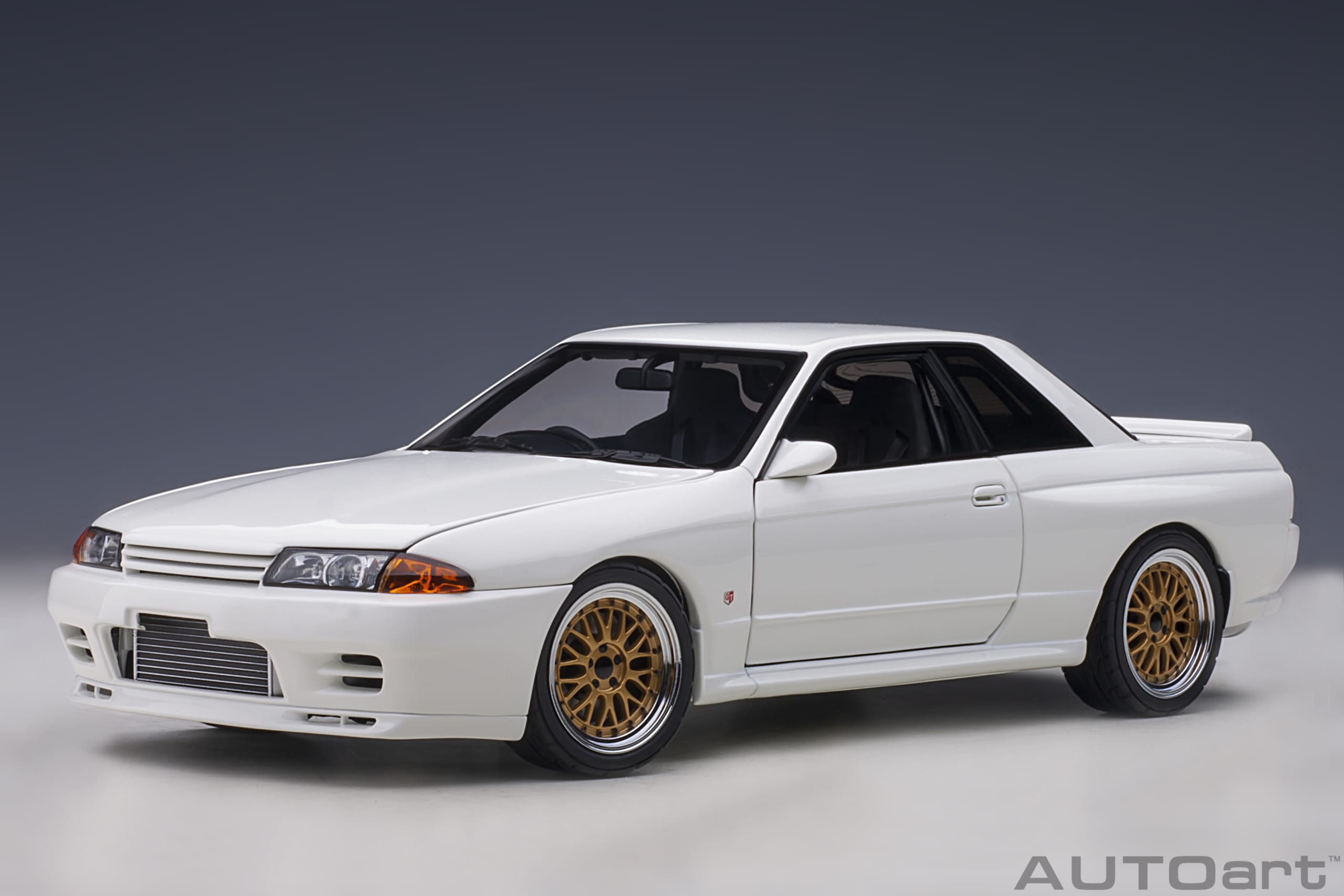 Nissan Skyline GT-R (R32) Wangan Midnight “Reina” Late Ver. | AUTOart