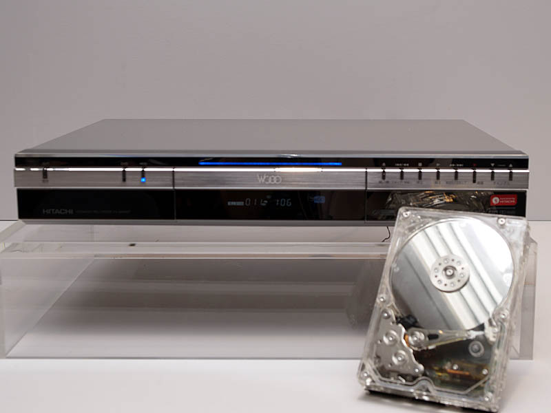 日立、地上/BS/110度CS対応のハイビジョンレコーダ「Wooo」