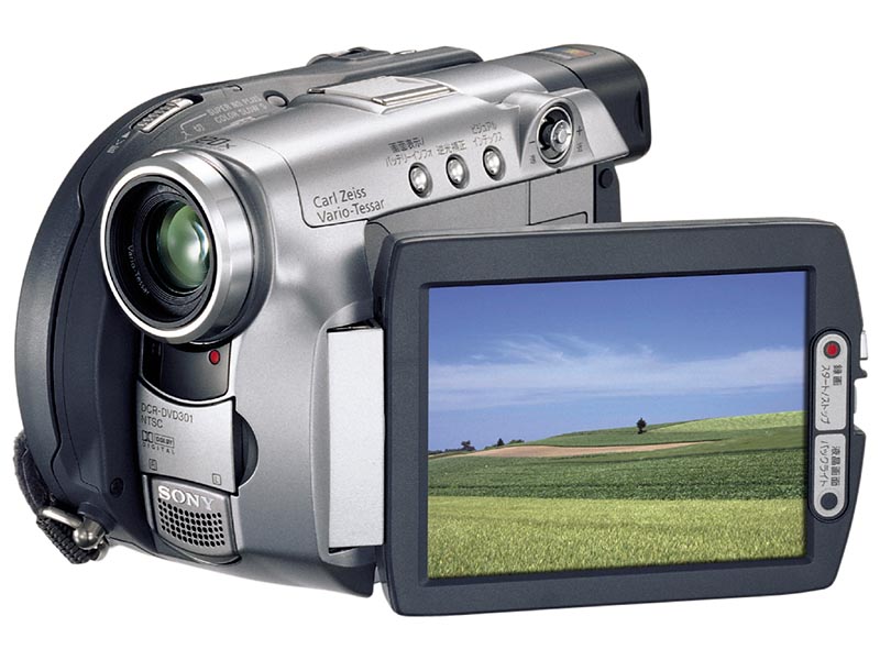 ソニー、液晶を3.5型に大型化した「DVDハンディカム」