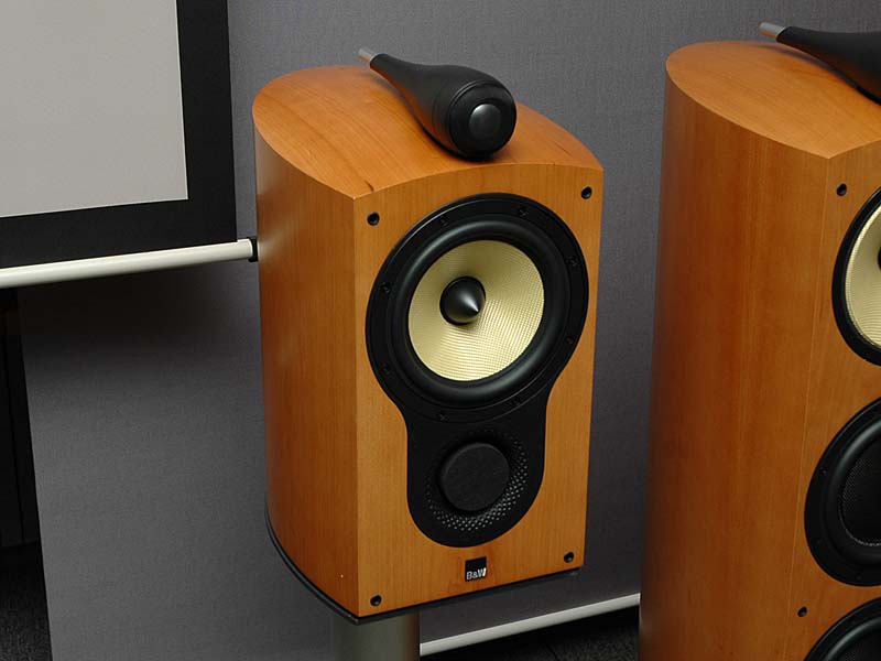 マランツ、ペア12万円のB&W製小型スピーカー