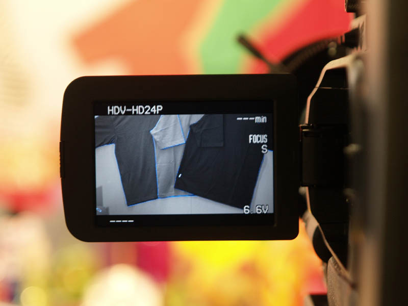 ビクター、720p記録対応の業務用HDVビデオカメラ