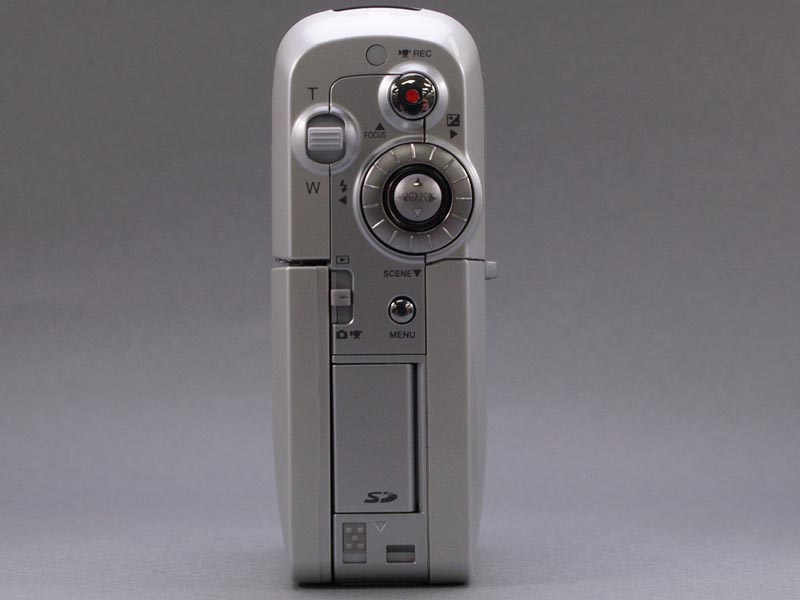 東芝、0.85型4GB HDDビデオカメラ「gigashot V10」