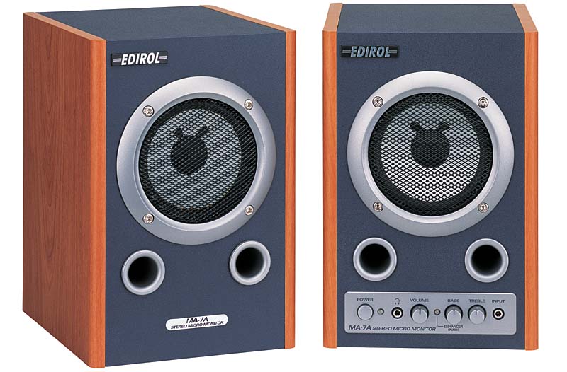 ローランド、木製エンクロージャ採用のパワードスピーカー