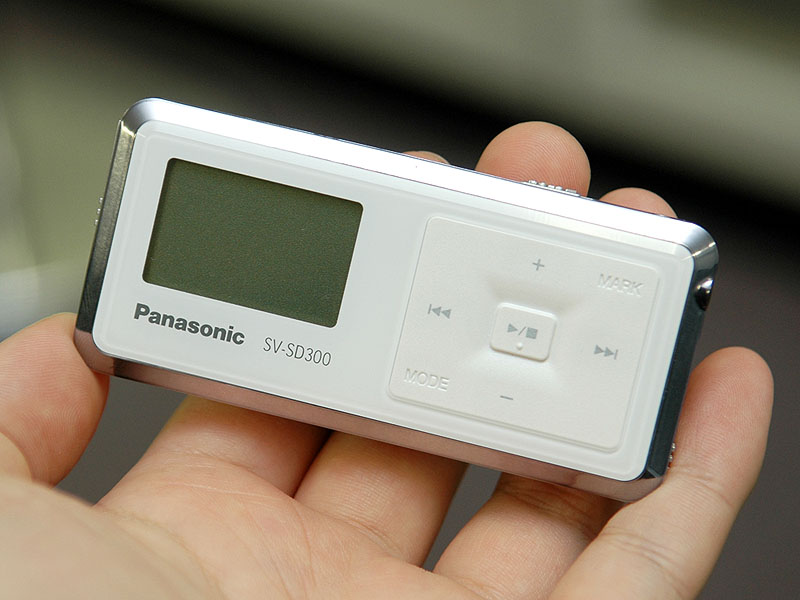 松下、薄型筐体採用の「D-snap Audio」