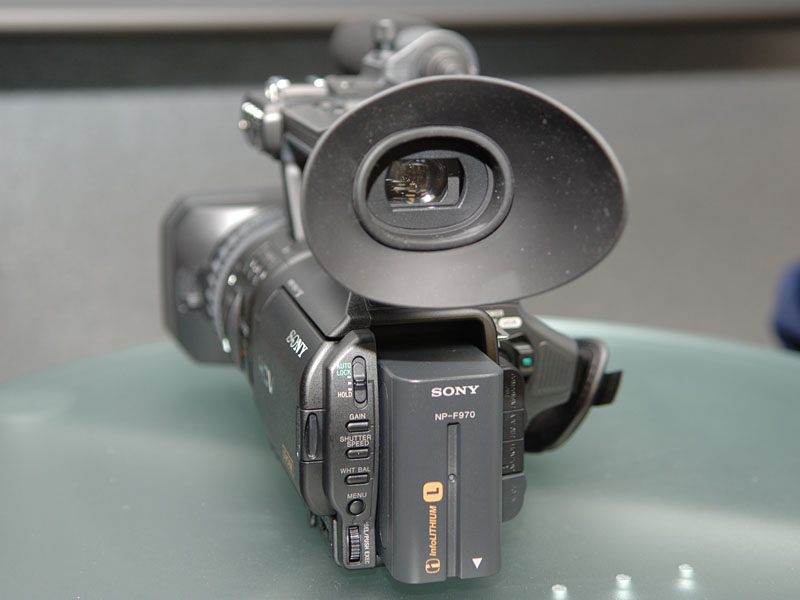 ソニー、24p/30p撮影が可能な業務用HDVカメラ