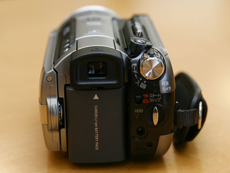 キヤノン、40GB HDD搭載のAVCHDカム「iVIS HG10」