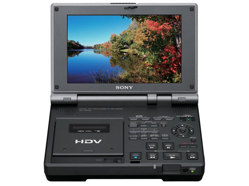 ソニー、7型ワイド液晶搭載の「HD ビデオウォークマン」