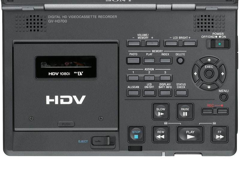 ソニー、7型ワイド液晶搭載の「HD ビデオウォークマン」