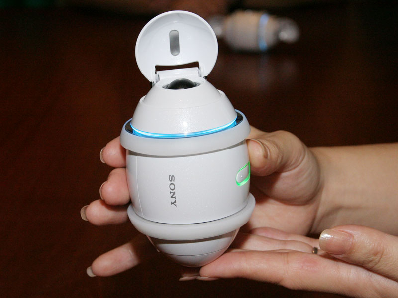 ソニー、「Rolly」のデビューイベントを開催