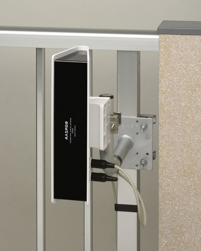 マスプロ、ブースター内蔵の地デジアンテナ