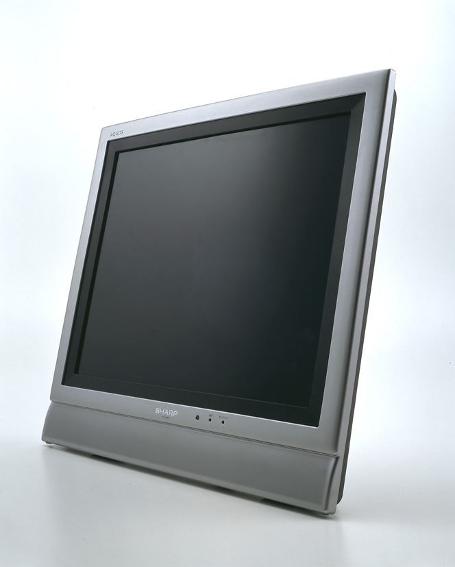 シャープ、スクエアデザインの4:3液晶TV「AQUOS Eシリーズ」