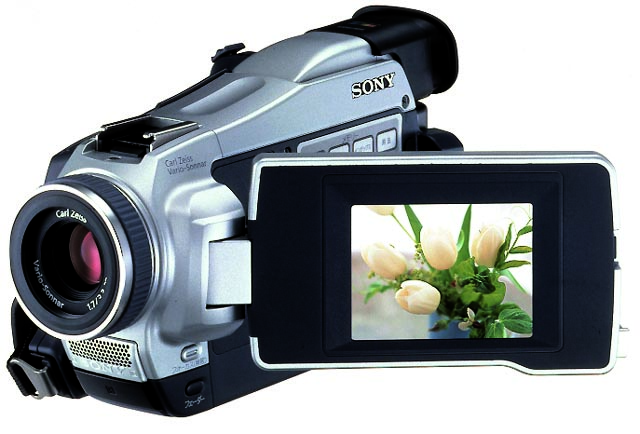 ソニー、BluetoothやUSB接続対応のDVカメラ3機種