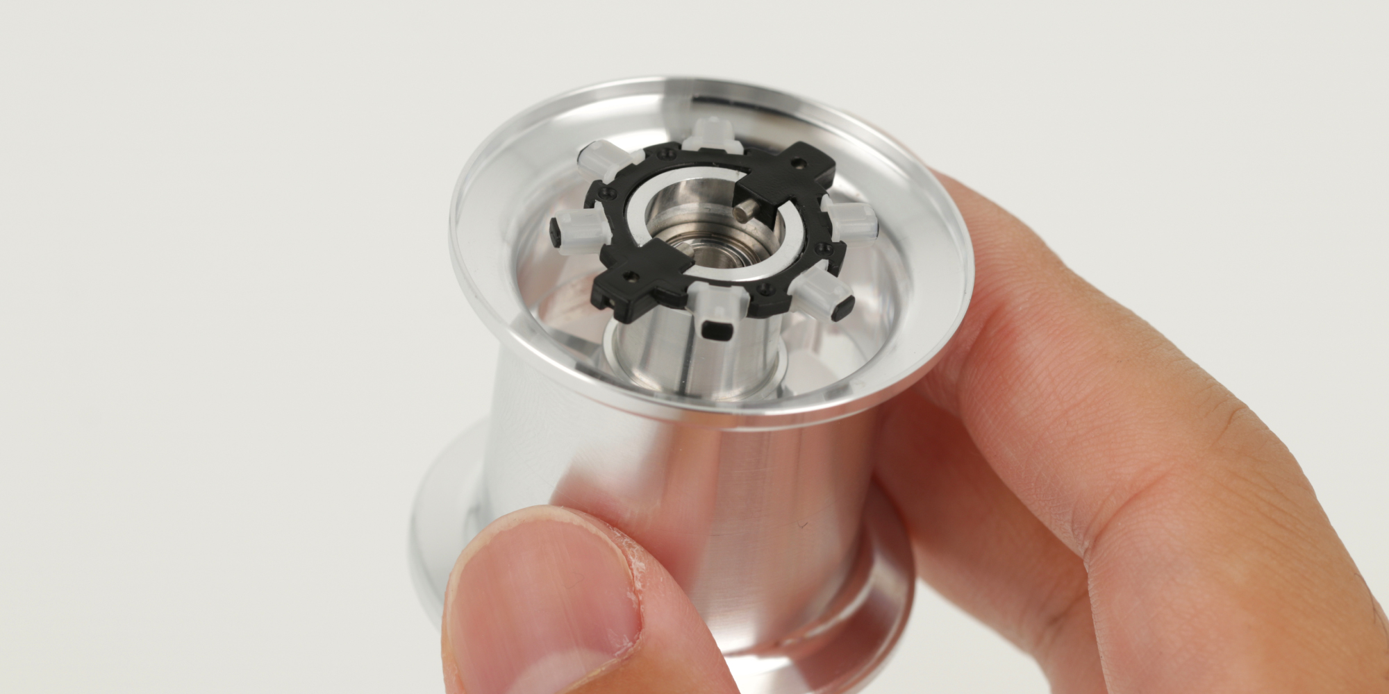 ABU Ambassadeur 6500C ウルトラキャスト用 【全7色】｜Fishing Tools