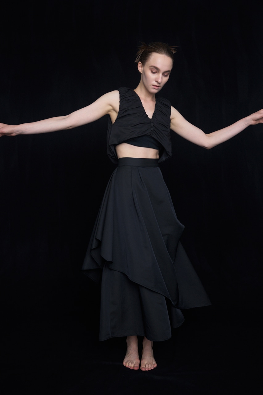 PLUS】タックギャザーフレアスカート｜WOMEN｜250HAP31-117H｜AZUL BY