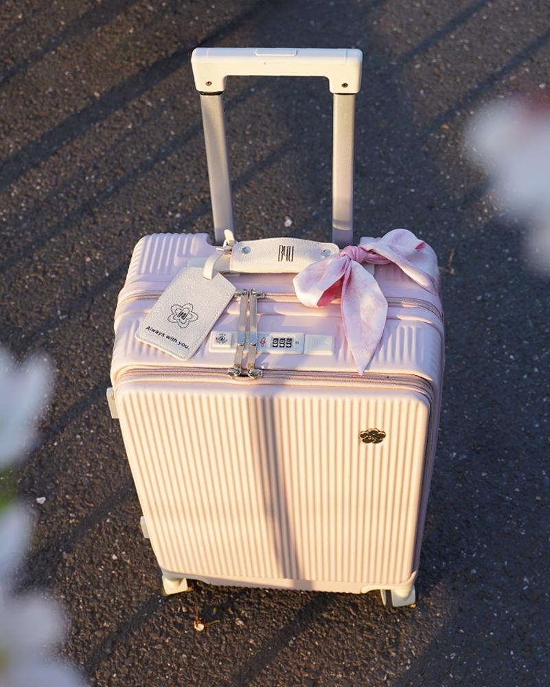 メイン収納に直接アクセス! フロントオープン式 スーツケース