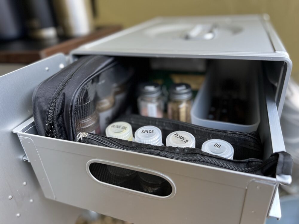 レビュー】フィールドアのアルミギャレーボックスは飛行機好きに