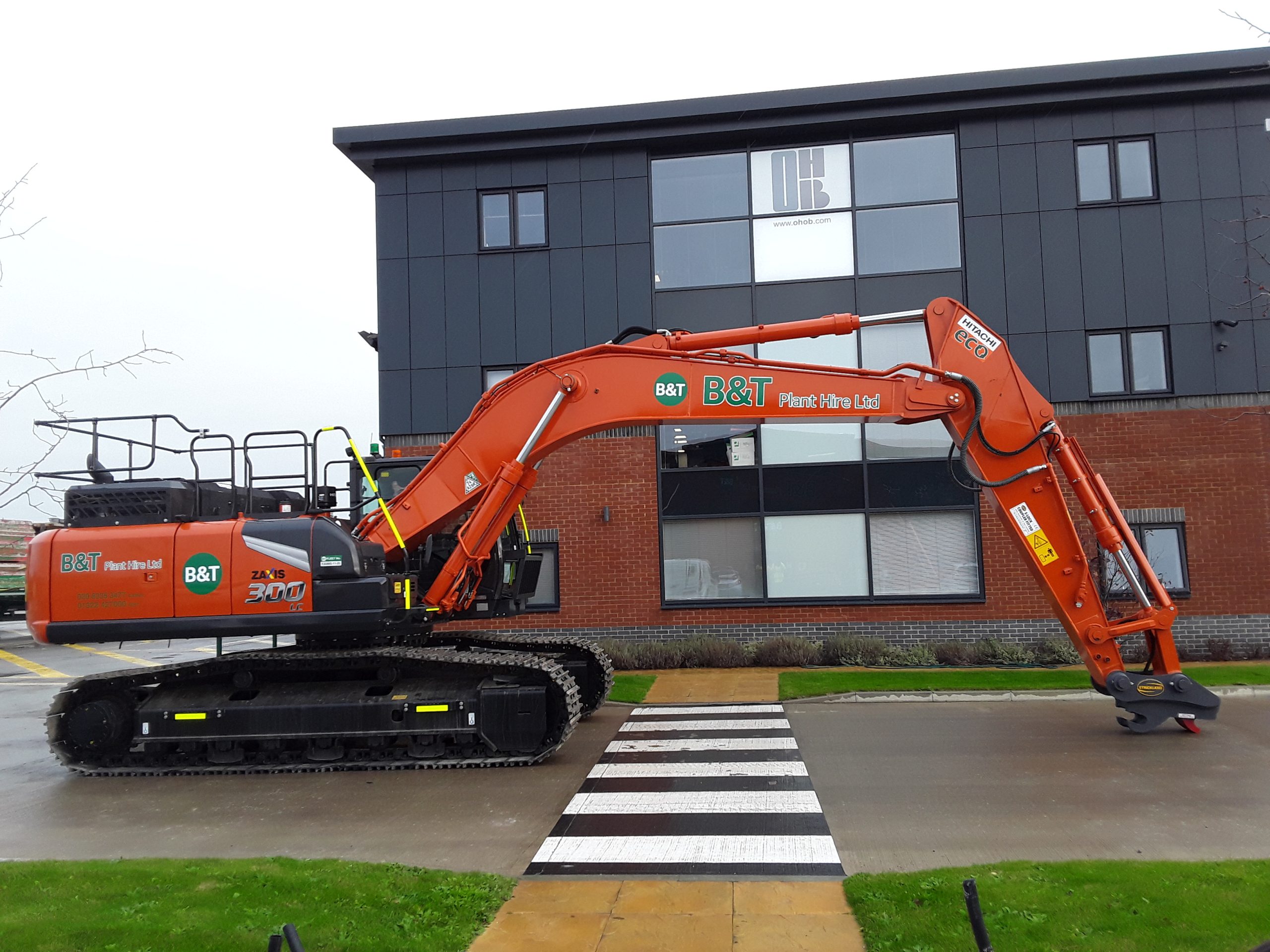 HITACHI ZX135-7 – B&T Plant Hire