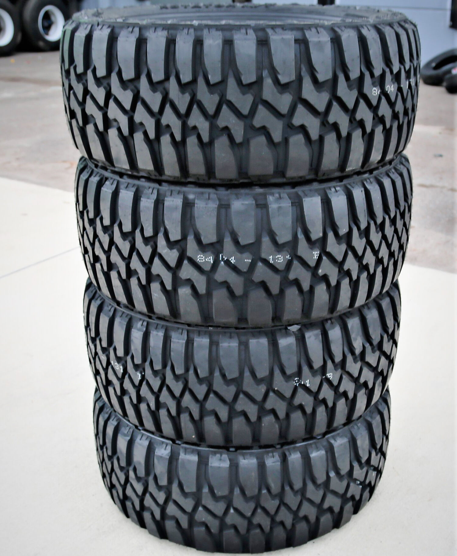 Evoluxx Rotator M/T LT 33X12.50R22 114Q F (12 Ply)