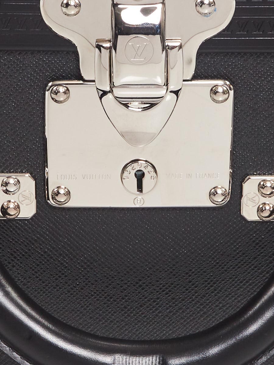 Louis Vuitton Black Taiga Leather Alzer 70 Hardsided Trunk