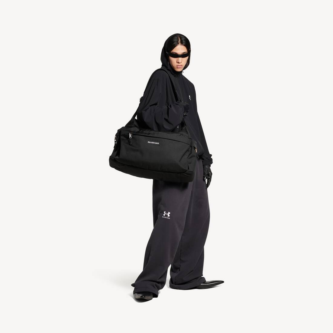 Men's Explorer Multipocket Weekender Medium in Black | Balenciaga US