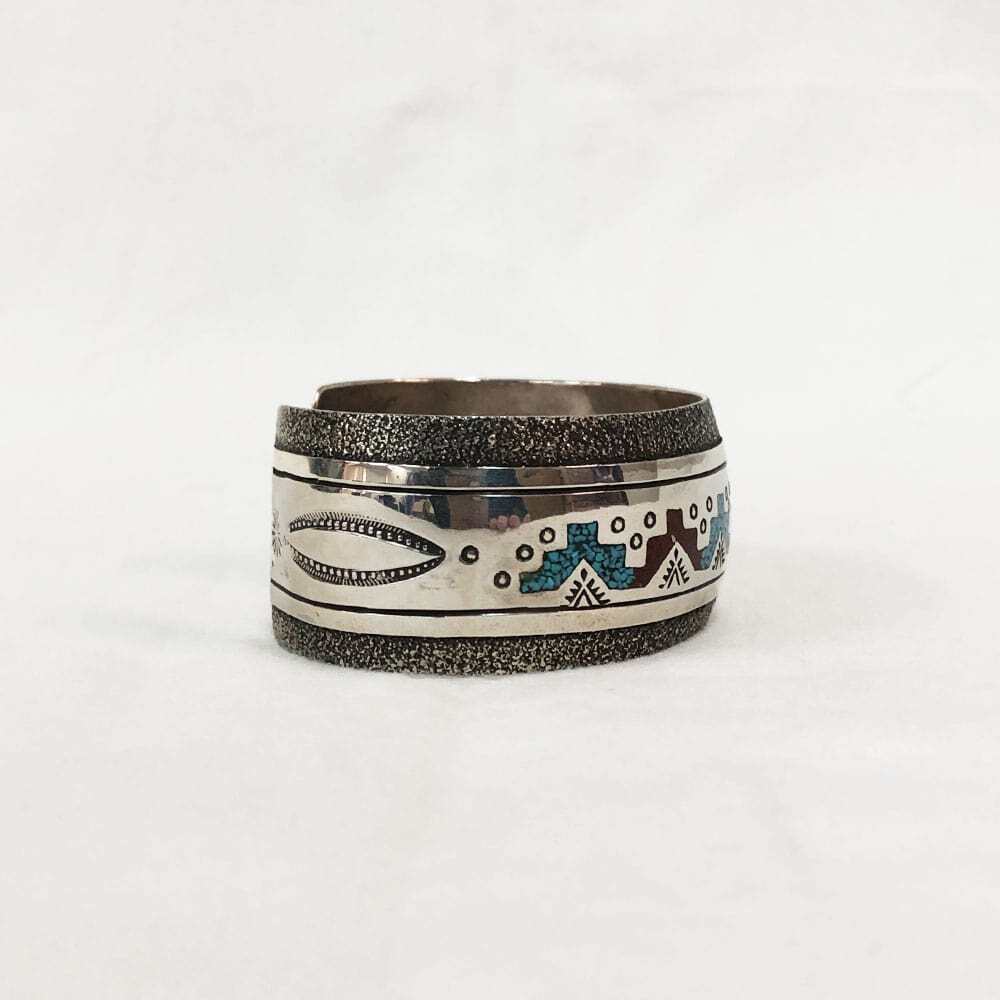 INDIAN JEWELRY(インディアンジュエリー)】Navajo Tip Inlay Bnagle by