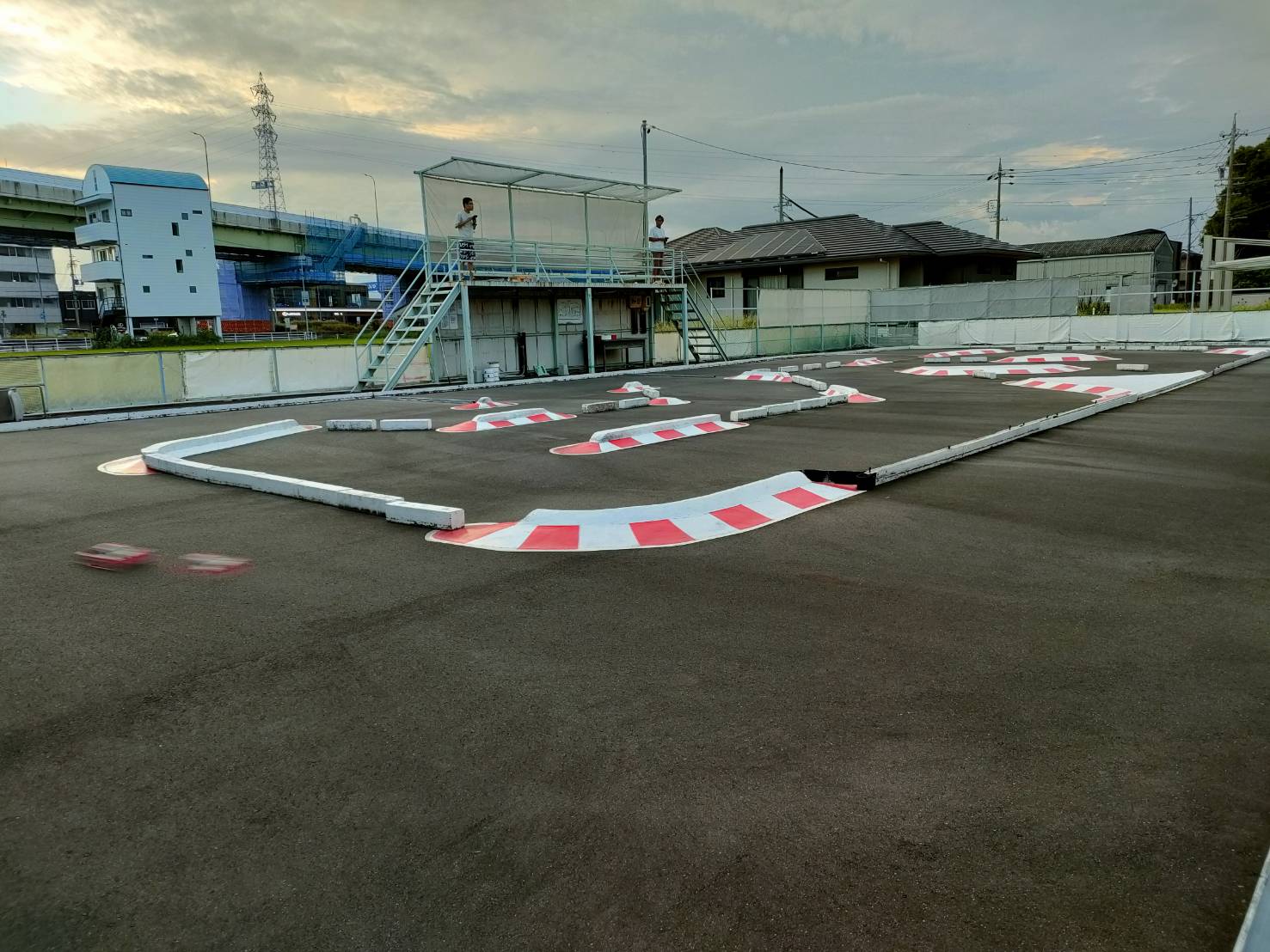 ZEROTRIBEオリジナル Awesomatix A800R用カーボンシャーシを発売予定